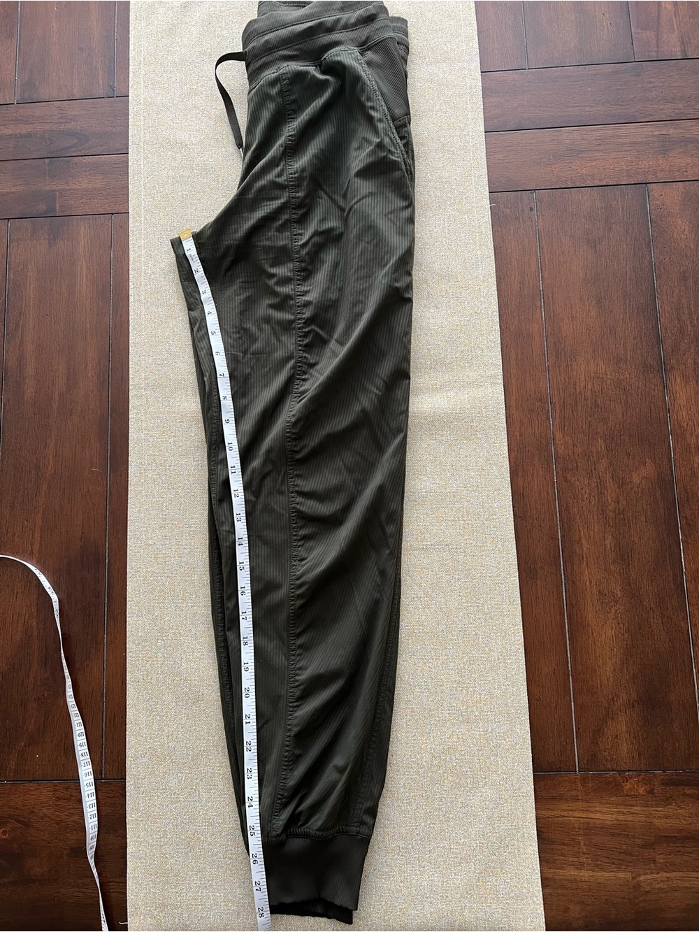 ❤️ Lululemon Olive Green Ribbed Waist Jogger Pants - Picture 2 of 10